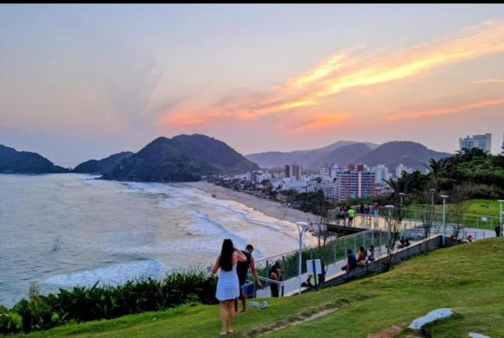 Apartamento Asturias Guarujá Esterno foto